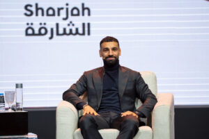محمد صلاح لجمهور "الشارقة الدولي للكتاب": الكتب أكسبتني أكثر من 90% من أدوات النجاح 2 2 70