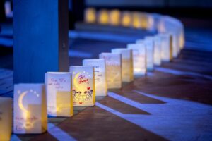 تنظمها "جمعية أصدقاء مرضى السرطان" في "الجامعة الأمريكية بالشارقة" تحت شعار "يستحق الحياة" مسيرة "لنحيا" 4 2 2