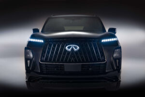 إنفينيتي QX80 تواصل تعزيز حضورها في أبوظبي مع أداء استثنائي يُجسّد قصة نجاح متكاملة 2 2026 INFINITI QX80 SPORT IMG 3