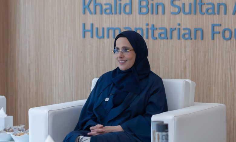خلال زيارتها لمؤسسة خالد بن سلطان القاسمي الإنسانية ولقائها مجلس الأمناء وفريق العمل .. جواهر القاسمي: سنحرص على استمرار الإرث الإنساني للشيخ خالد بن سلطان القاسمي 1 1 Large