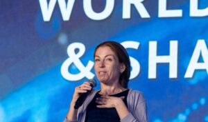 خبراء دوليون في "منتدى الشارقة للاستثمار 2025": الاقتصاد الأخضر يتطلب تفعيل الالتزامات البيئية وبناء منظومات متكاملة تدعم نمو الأسواق واستقرارها 4 2 19