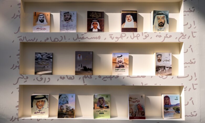 "مكتبات الشارقة" تنظم معرض "الشعر الشعبي" في واجهة كلباء المائية احتفاءً بمئويتها الأولى 1 3 3