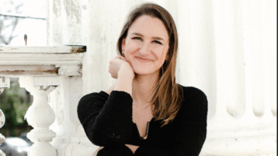 يستضيف 13 كاتباً في جلسات وورش عمل وعروض مسرحية .. "مهرجان الإثارة والتشويق" يجمع نخبة من صنّاع أدب الغموض خلال " الشارقة الدولي للكتاب 2025" 7 3.Stacy Willingham