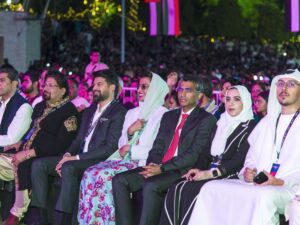 نورة الكعبي تشارك أبناء الجالية الهندية الاحتفاء بخصوصية تراثهم الثقافي والحضاري في الإمارات 2 ety08b7b1k91nfgpd