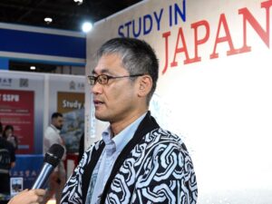 57 طالبا إماراتيا يدرسون في اليابان .. ومركز "JICE" يستعرض فرص الابتعاث في "نجاح أبوظبي 2025" 2 yrq085qo1k91p4cpd