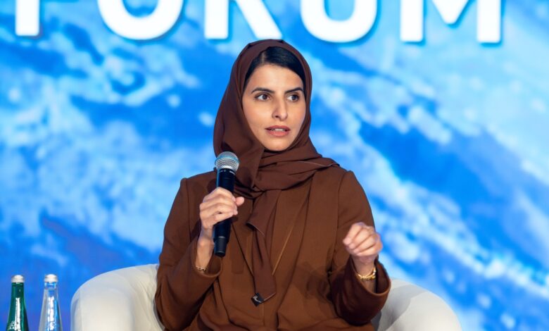 خلال جلسة في "منتدى الشارقة للاستثمار 2025" و "مؤتمر الاستثمار العالمي" مسؤولون حكوميون: رؤية "الشارقة 2030".. خارطة طريق نحو مستقبل قائم على الابتكار والاستدامة 1 سارة النعيمي المدير التنفيذى لمركز الشارقة لريادة الأعمال 1