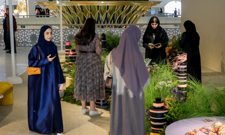 "إرثي" يستعرض جماليات الحرف الإماراتية أمام قادة عالم التصميم في "نوماد أبوظبي 2025" 1 3 54