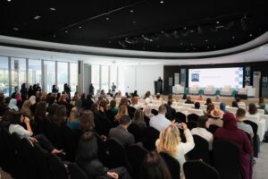 نظمه "مجلس سيدات أعمال الشارقة" تحت شعار "تمكين التواصل، تعزيز التأثير، وبناء المستقبل""منتدى مجالس سيدات الأعمال" 2025 يضع خارطة الطريق للاقتصاد الدائري في الإمارات 6 3 55