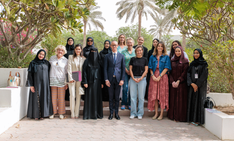 وفد فرنسي رفيع يطّلع على منظومة المؤسسة الريادية في رعاية وتمكين النساء والأطفال 1 group photo