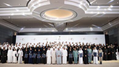 احتفاء بمرور عقد كامل.. سيف بن زايد يشهد حفل تكريم الدفعة العاشرة من دبلوم خدمات المستقبل 12 gzr08x691k91n20pd