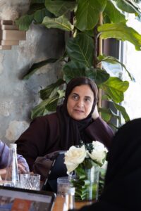 بدور القاسمي تترأس اجتماع مجلس أمناء "كلمات" وتضع خارطة توسّع العمل الإنساني والمعرفي لعام 2026 6 16