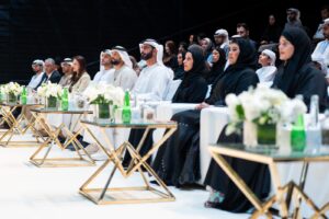 مركز الشباب العربي يختتم "مجلس شباب اللغة العربية" 2025 في "متحف اللوفر - أبوظبي" 4 2 2