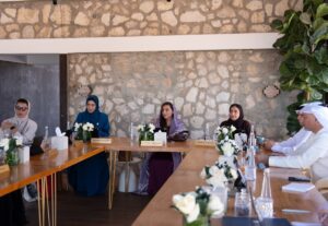 بدور القاسمي تترأس اجتماع مجلس أمناء "كلمات" وتضع خارطة توسّع العمل الإنساني والمعرفي لعام 2026 3 3 1