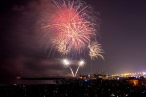 الشارقة تستقبل رأس السنة 2026 بعروض استثنائية في 6 وجهات من "شروق" عبر البر والبحر والصحراء 2 3 3