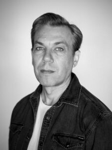 "اكسبوجر" يحتفي بأثينا ضيفَ شرف في دورته العاشرة بـ140 عملاً فنياً 8 4 3