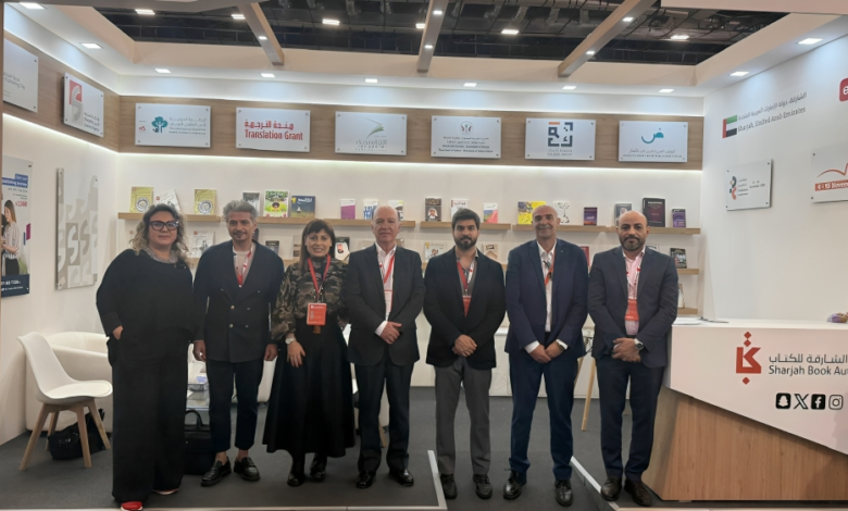 إقبال كبير من زوار المعرض على كتاب صاحب السمو "محاكم التفتيش".."هيئة الشارقة للكتاب" تستعرض التجربة الثقافية الإماراتية والعربية في معرض المكسيك الدولي للكتاب 2025 1 المكسيك