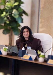 نجلاء المدفع نائب رئيس شراع