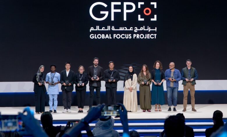 لأول مرة في تاريخها.. جائزة "المصور الصحفي المستقل" تُمنح لجوش إديلسون ونيكول تانغ مناصفة في "اكسبوجر 2026" 1 6