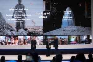 لأول مرة في تاريخها.. جائزة "المصور الصحفي المستقل" تُمنح لجوش إديلسون ونيكول تانغ مناصفة في "اكسبوجر 2026" 4 7